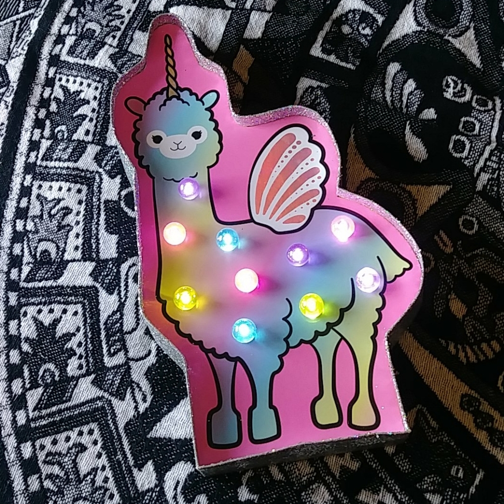 🌸🌈Justice Llamacorn hanging